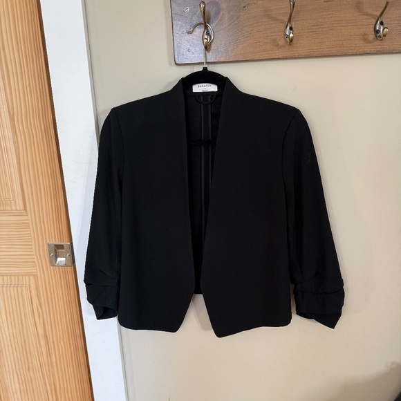 Babaton Power Blazer High Hip Cropped Black Size 4 - Picture 2 of 6